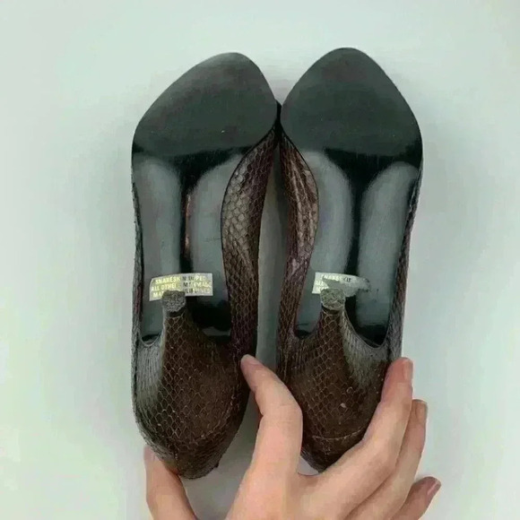 Canessa womens heels size 8 AA brown snakeskin bow vintage 80s - Picture 6 of 15